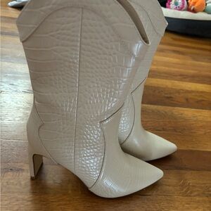 Chinese Laundry cream colored booties.